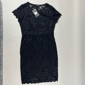 Lace Cap-Sleeve Midi Dress in black